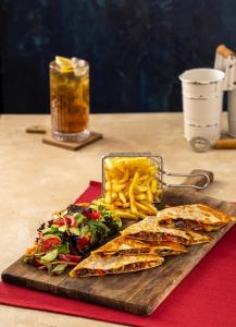 Tiftik Dana Etli Quesadillas